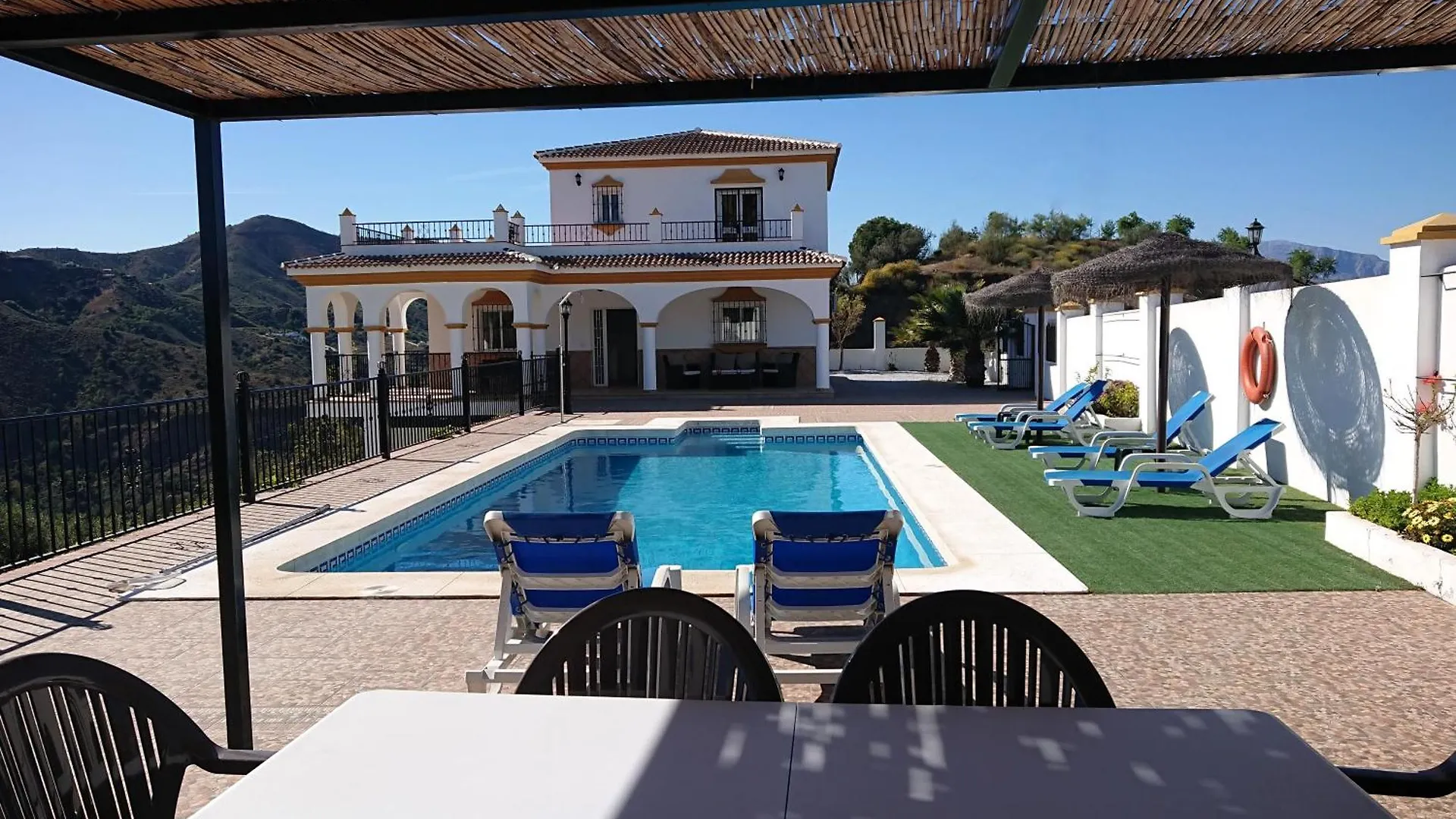 Villa Jazmin.Completa Privacidad. Piscina Privada. Malaga