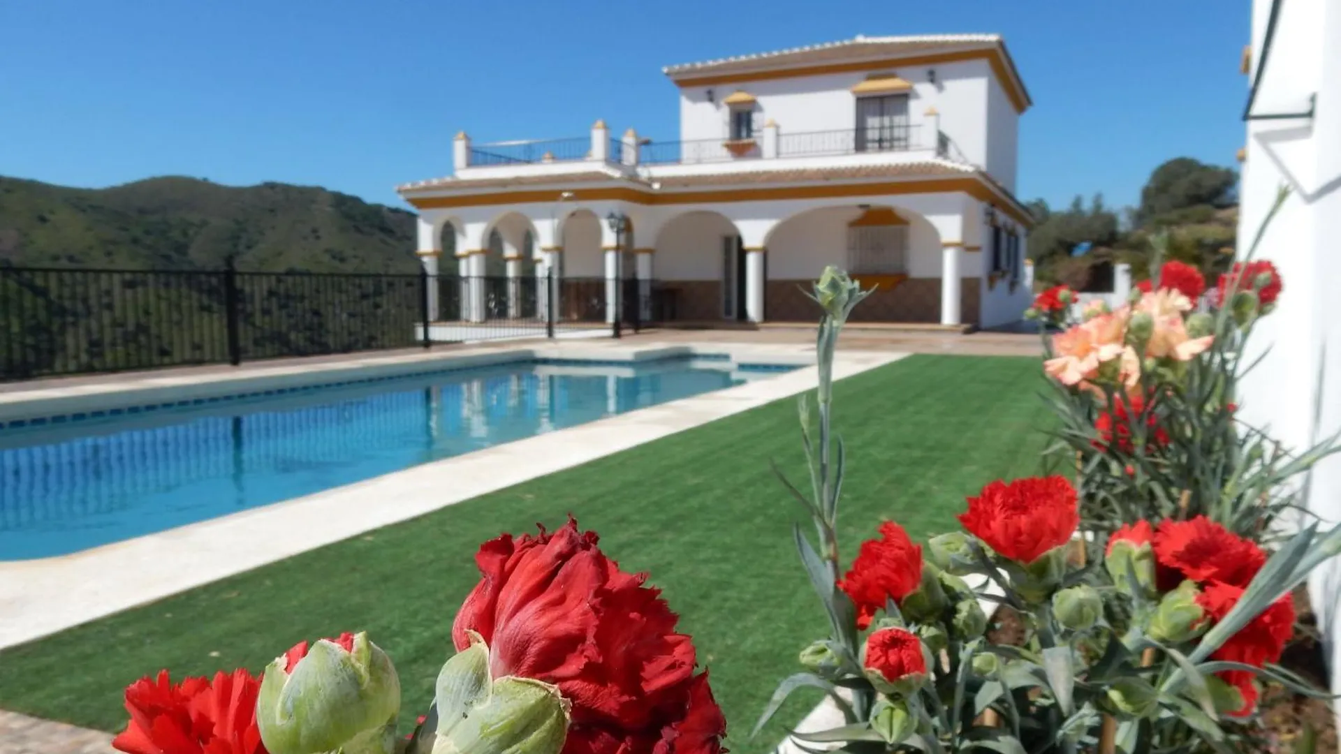 Villa Jazmin.Completa Privacidad. Piscina Privada. Malaga
