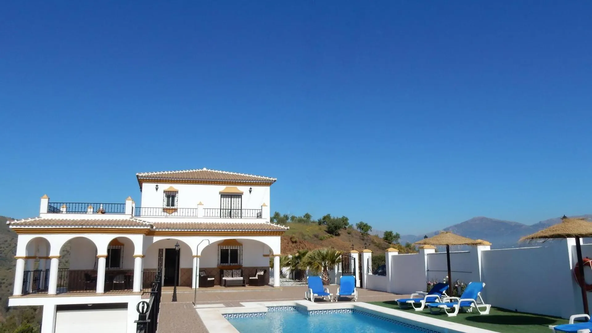 Villa Jazmin.Completa Privacidad. Piscina Privada. Malaga Spain