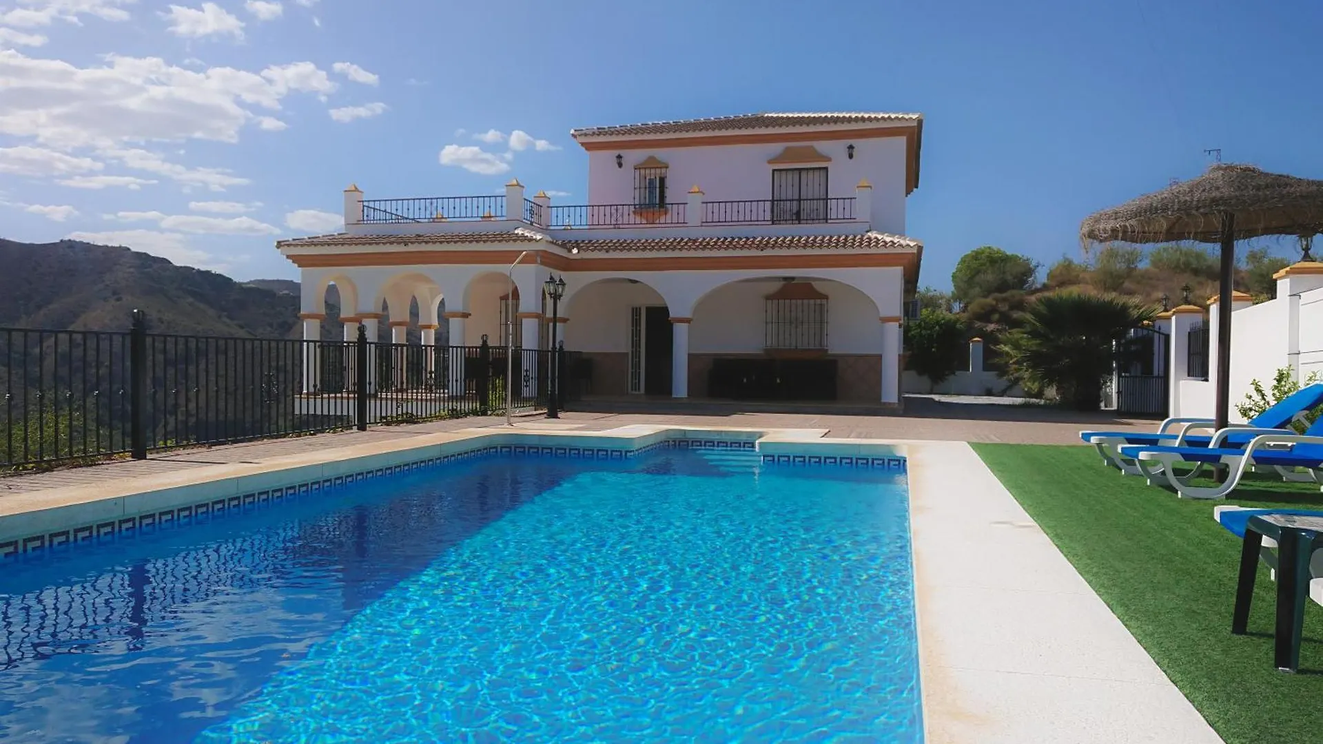 Villa Jazmin.Completa Privacidad. Piscina Privada. Malaga